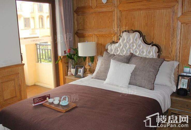 皇庭波西塔诺样板间