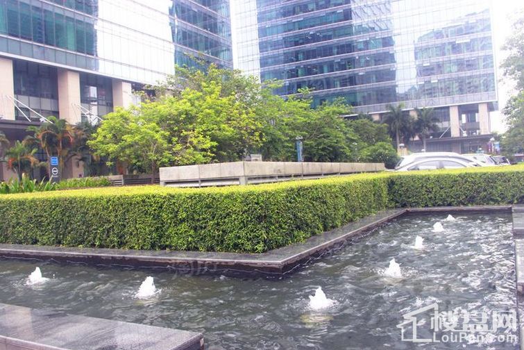 华贸大厦实景图
