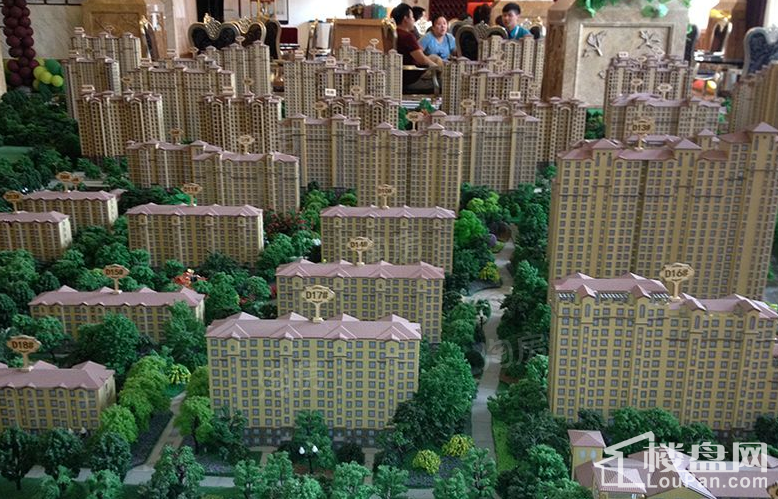 龙TOWN铂悦山实景图