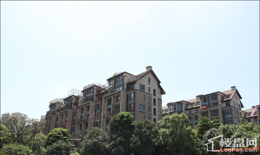 金地香山湖实景图