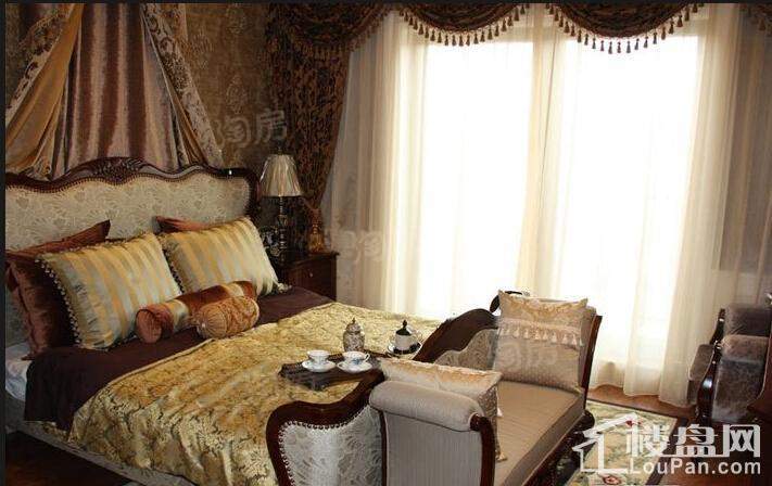 堤亚纳昱墅样板间