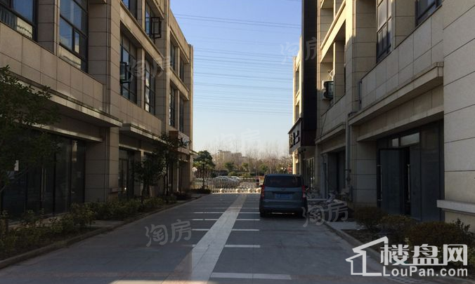 爱玩广场实景图