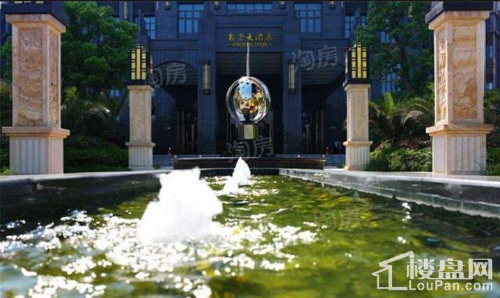 育麟商务广场实景图