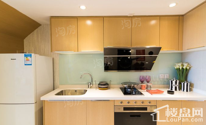 建华铂中环样板间