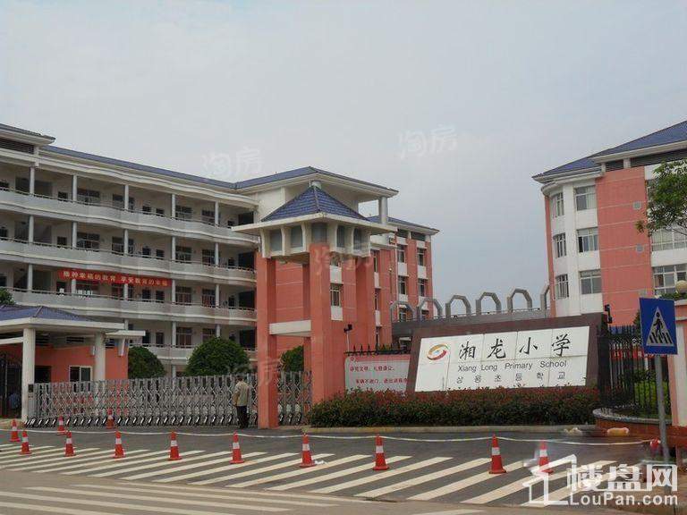 保利香槟国际配套图