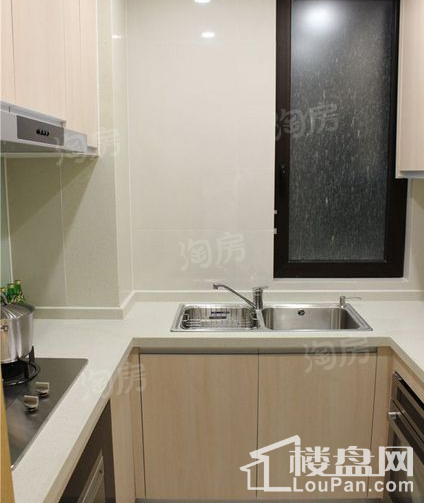 经纬学士逸居家园样板间