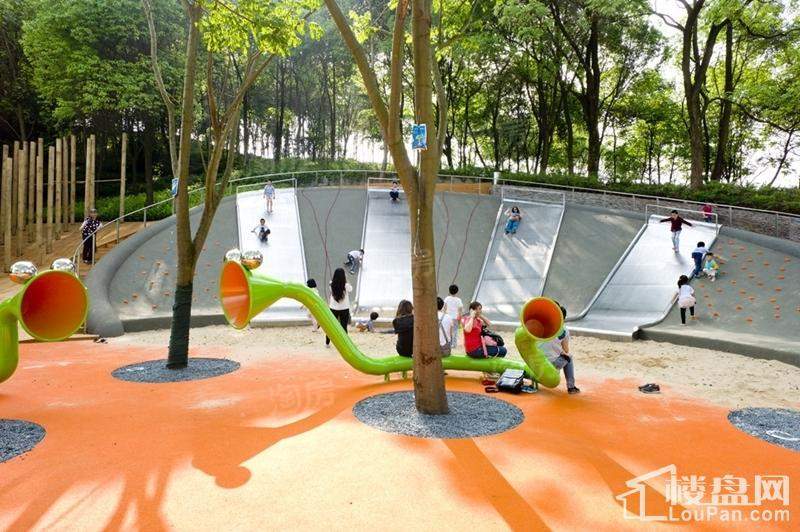 保利中航城实景图