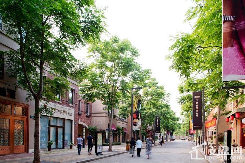 保利中航城实景图