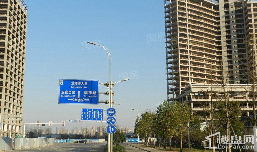 柏宁地王广场配套图