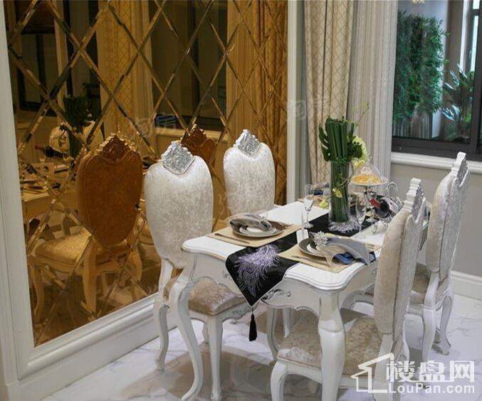 华南城·紫荆名都样板间