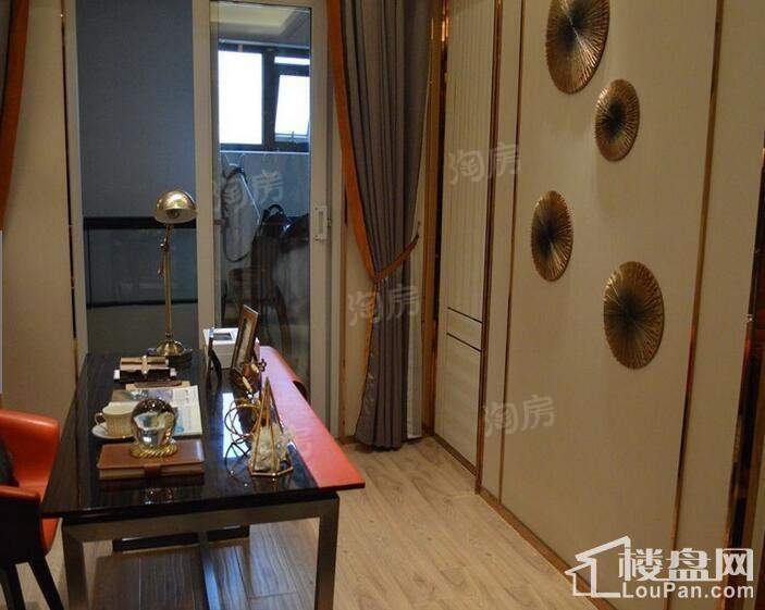 保利罗兰春天样板间