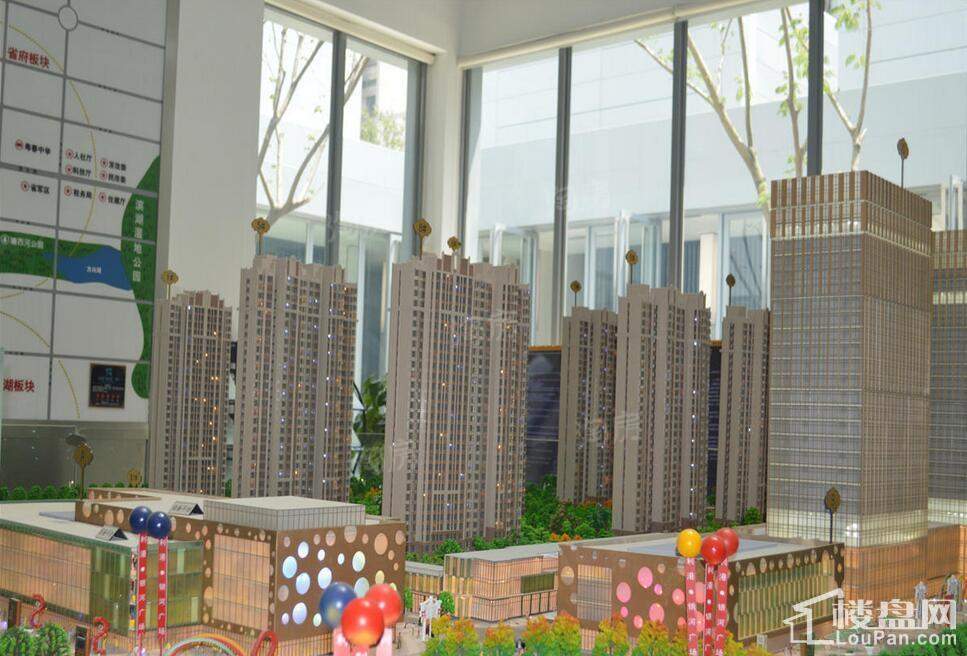 利港银河广场实景图