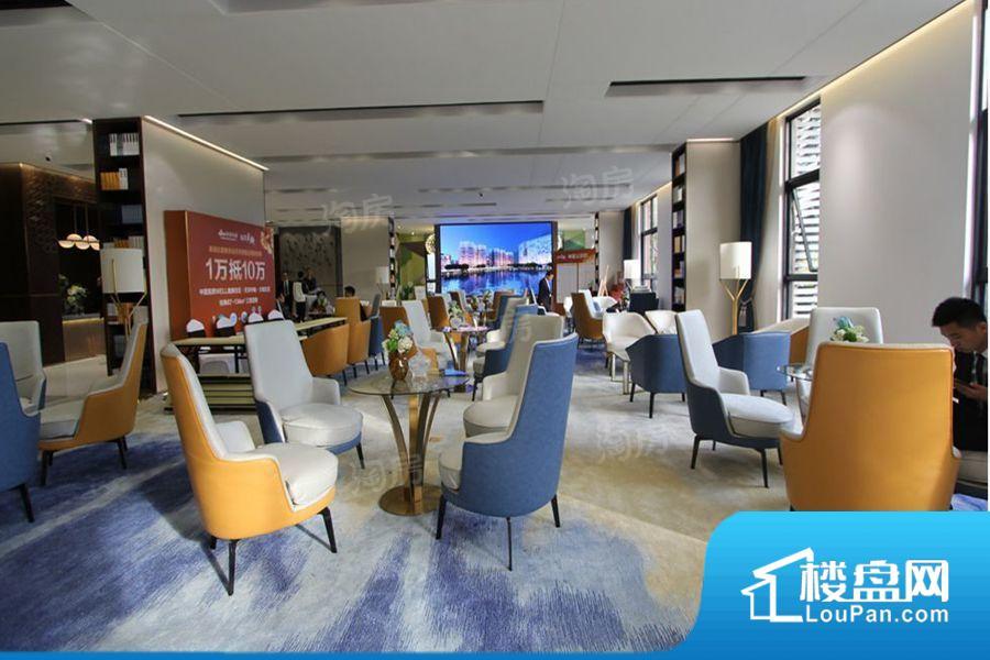 远洋天骄广场实景图