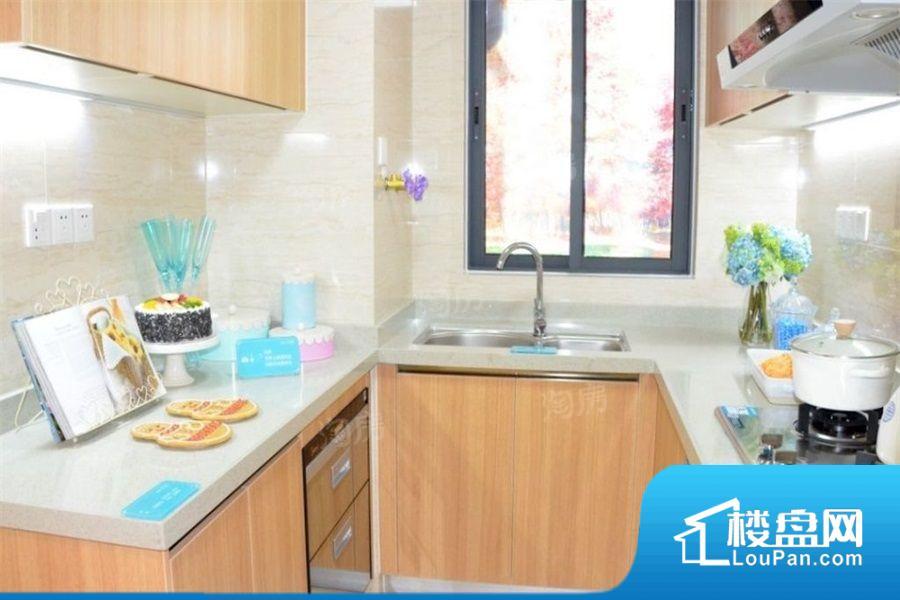 美的花湾城实景图