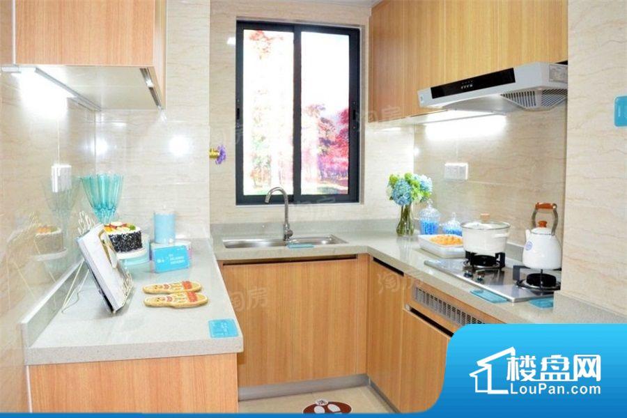 美的花湾城实景图