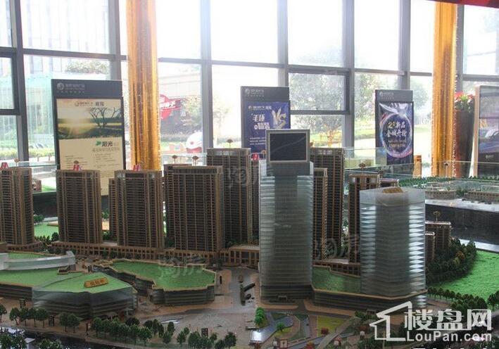 信地城市广场实景图