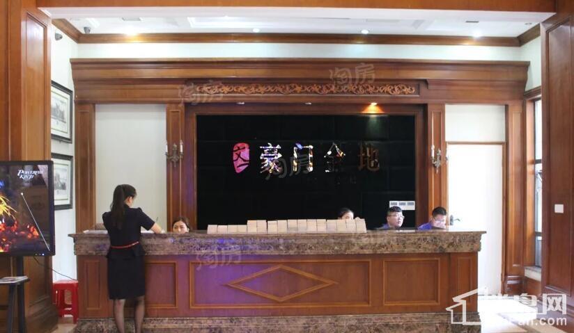 文一豪门金地实景图