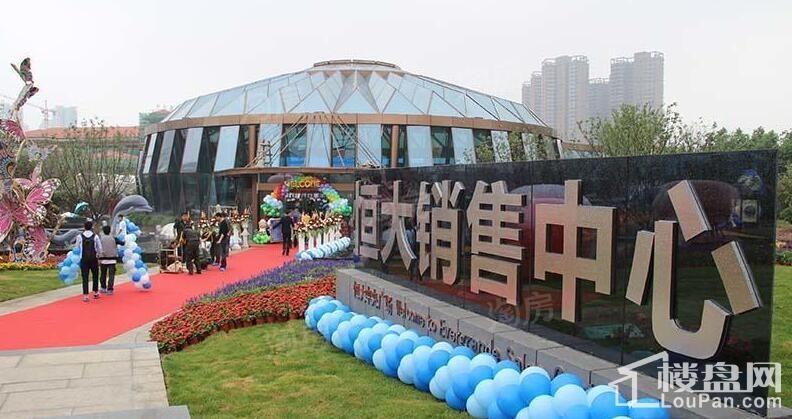 恒大中央广场实景图