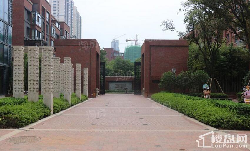 悦方国际中心实景图