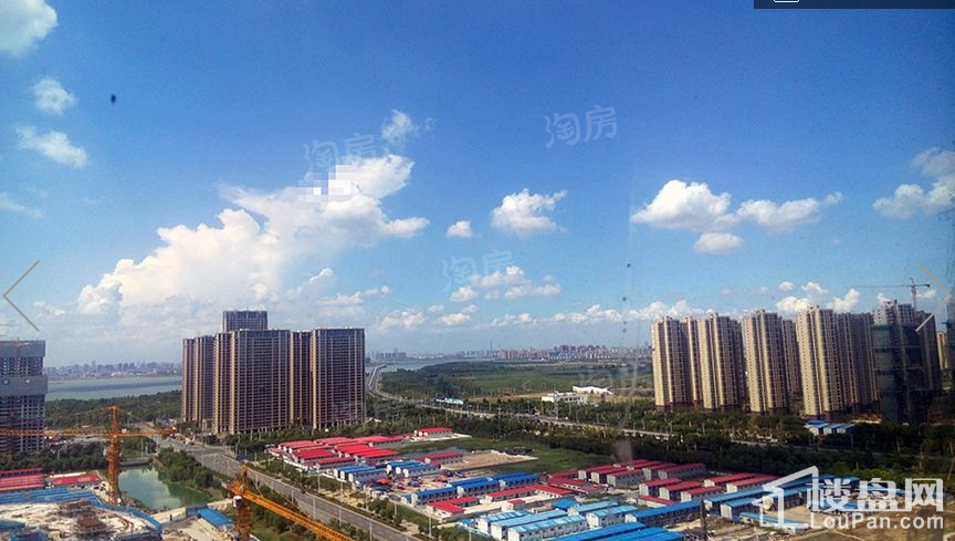 德尔广场实景图