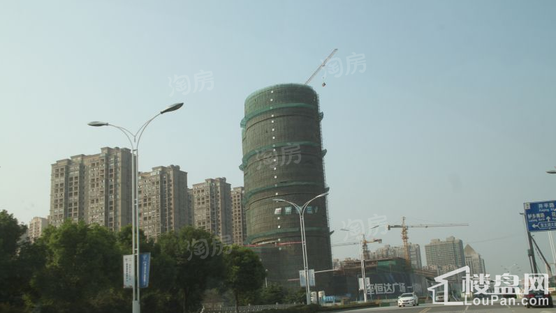 恒业站前广场实景图
