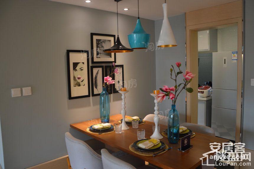 龙腾华府样板间