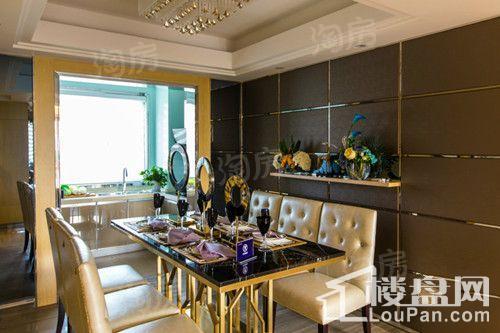 龙腾华府样板间