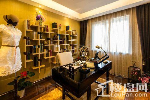 龙腾华府样板间