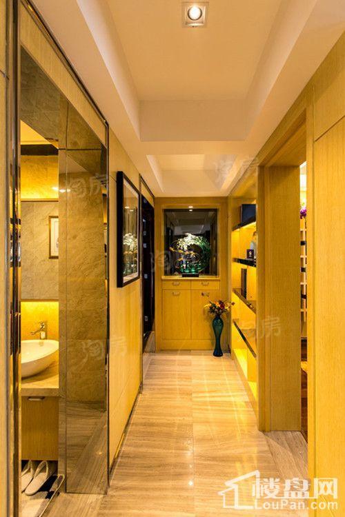 龙腾华府样板间