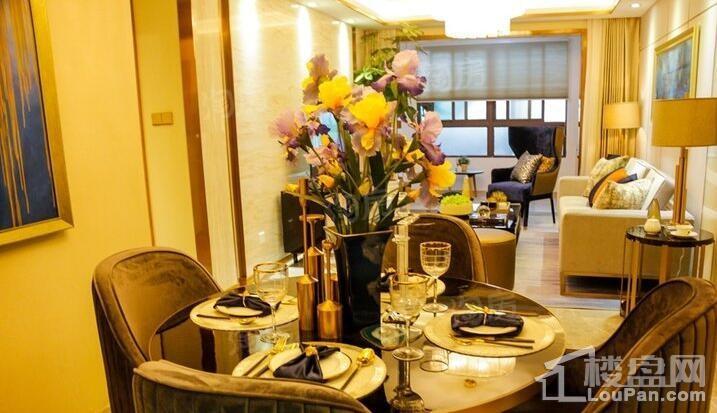 金辉优步花园商铺样板间