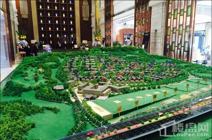 阳光100阿尔勒实景图