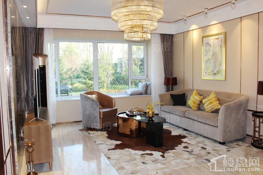 合能铂悦府样板间