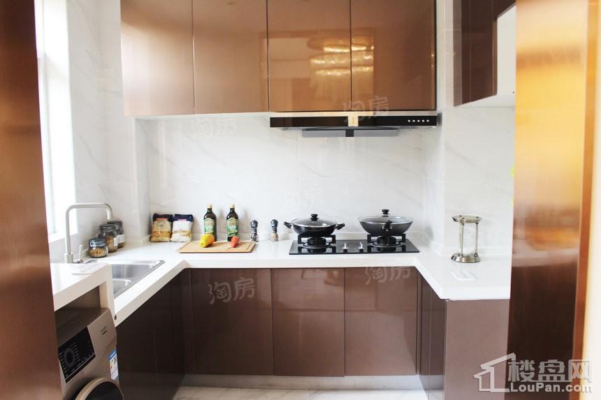 合能铂悦府样板间