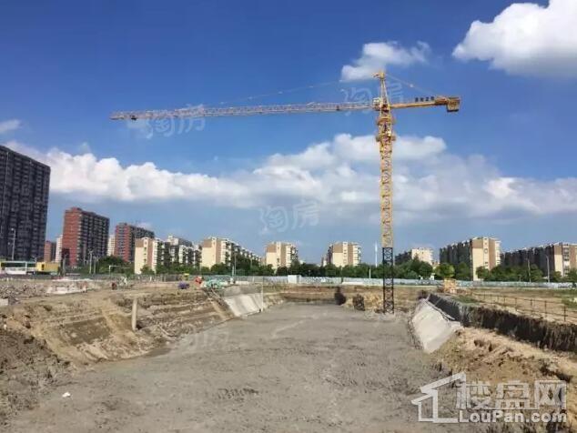 绿地中央学府实景图