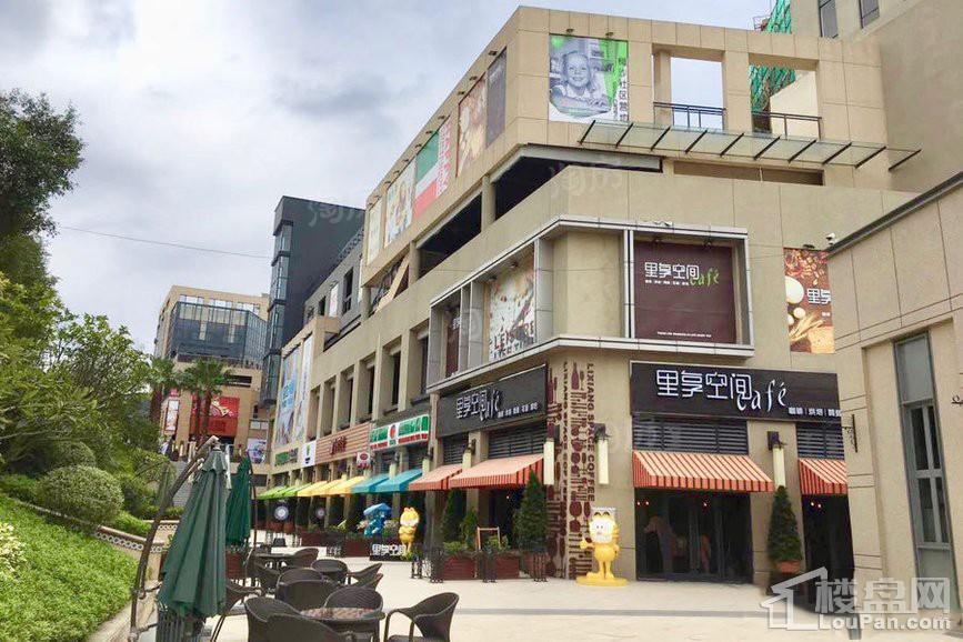 万科山景城樾山实景图