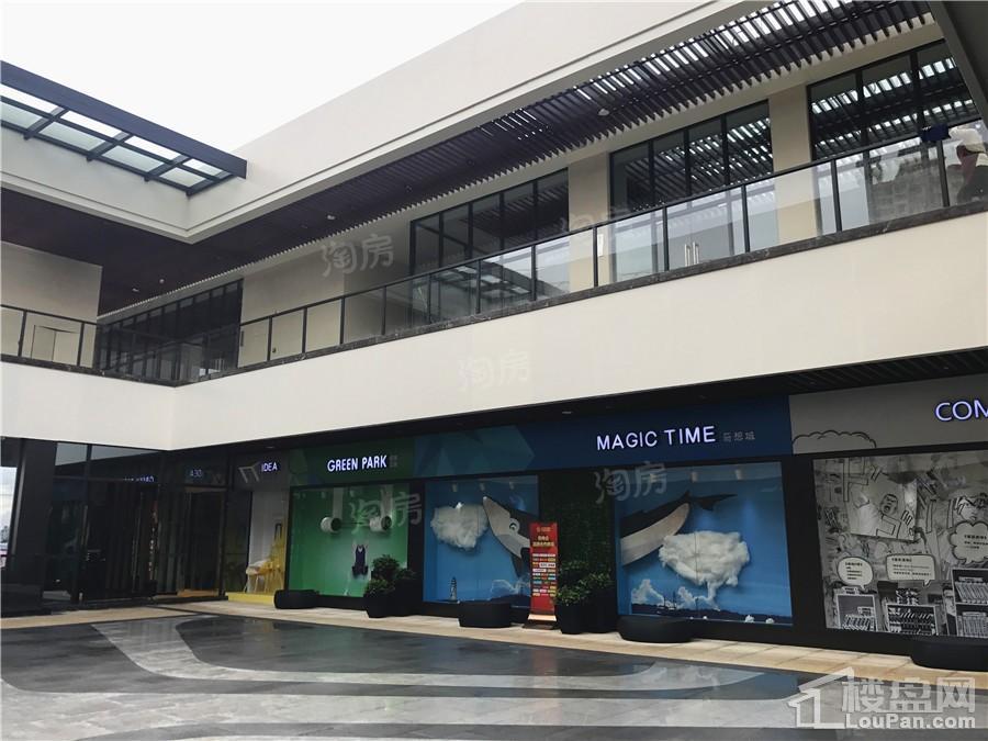 荣和公园里实景图