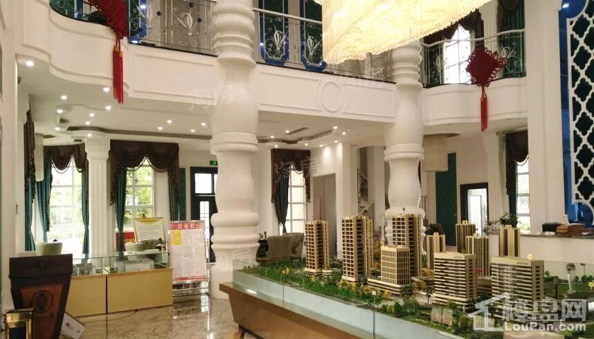 蔡家·中央大街实景图