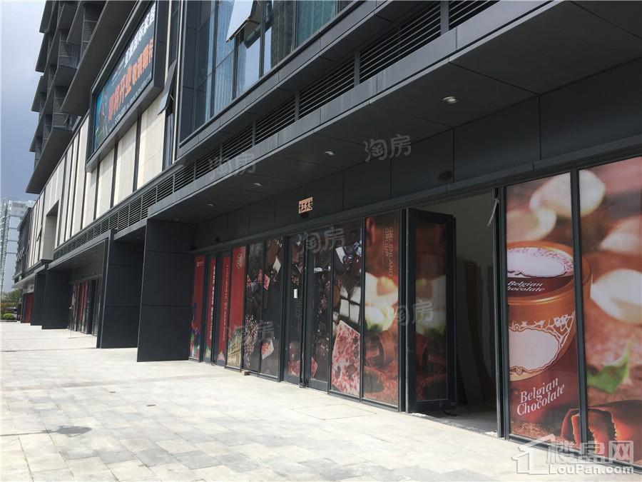 绿地中央广场实景图