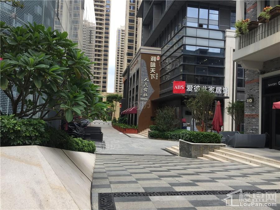 绿地中央广场实景图