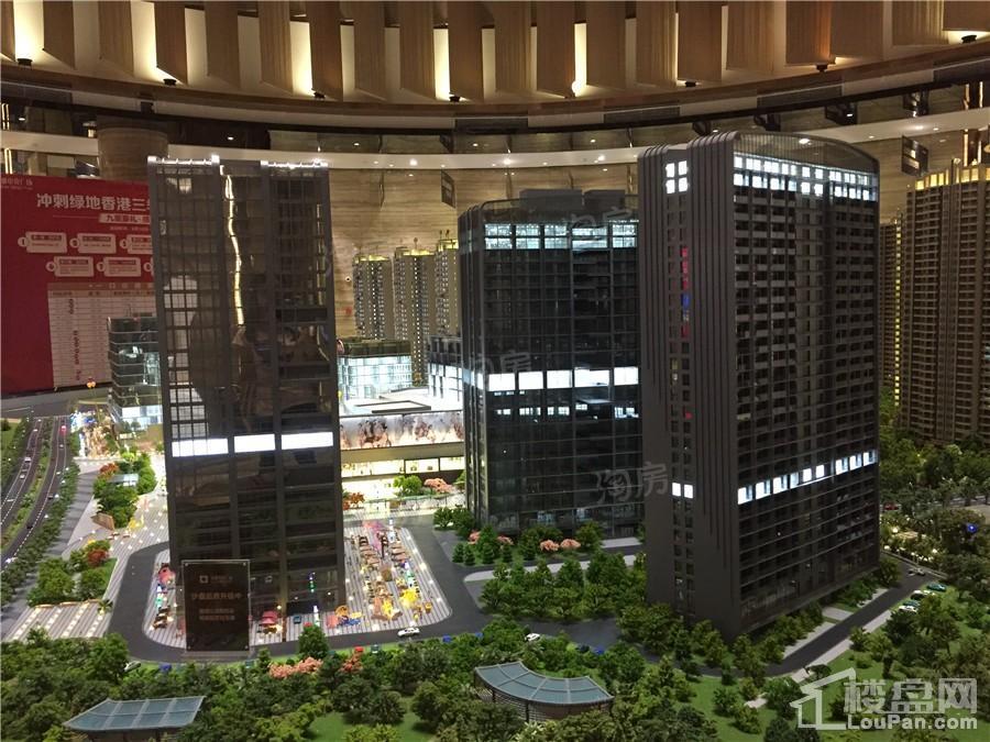 绿地中央广场实景图