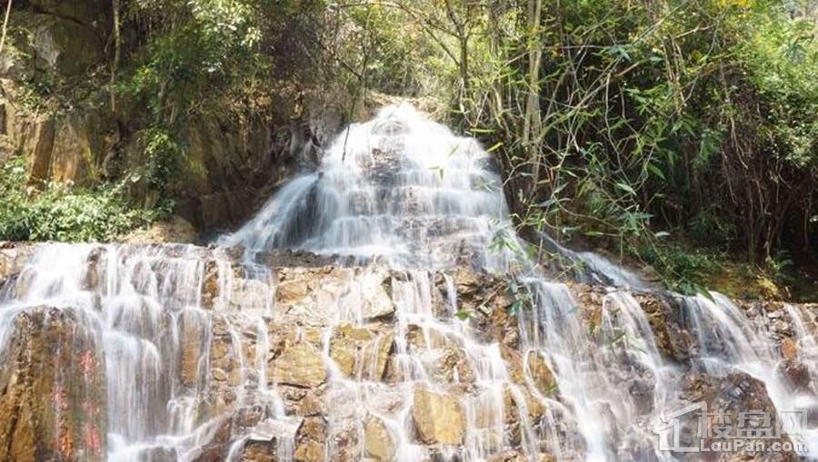 南宁绿地城配套图