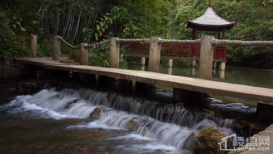 南宁绿地城配套图