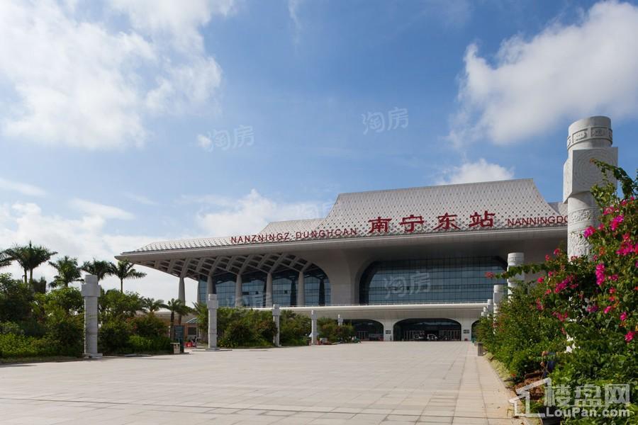 南宁绿地城配套图