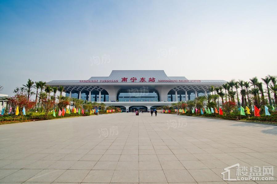 南宁绿地城配套图