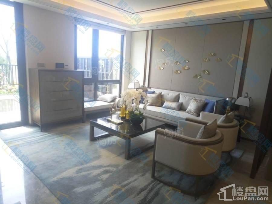 路劲燕江澜样板间