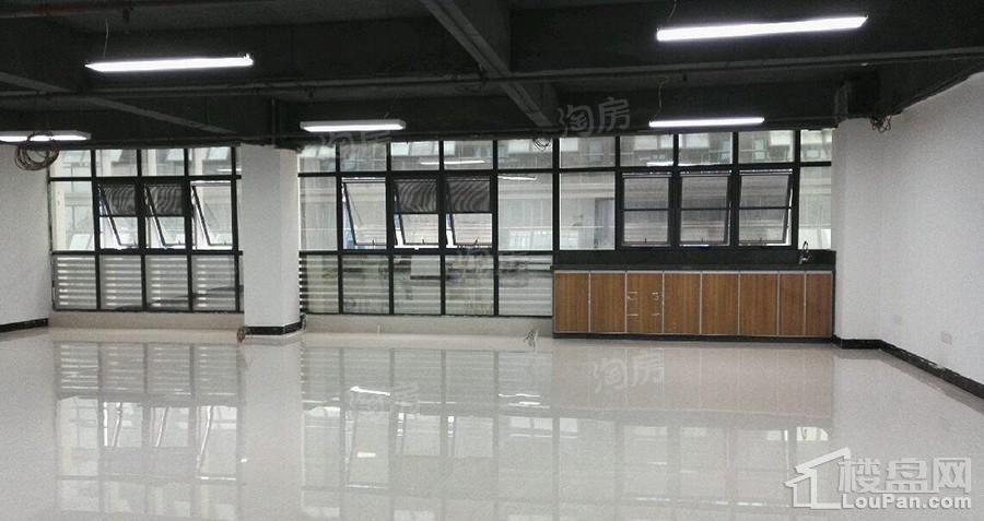 安吉华尔街工谷样板间