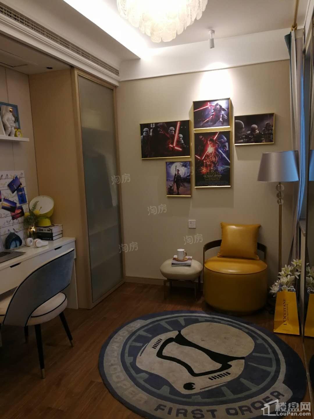 金辉优步湖畔样板间