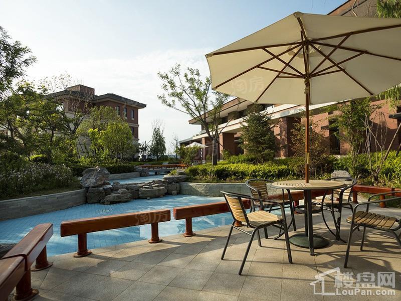 泊湖林奇郡实景图