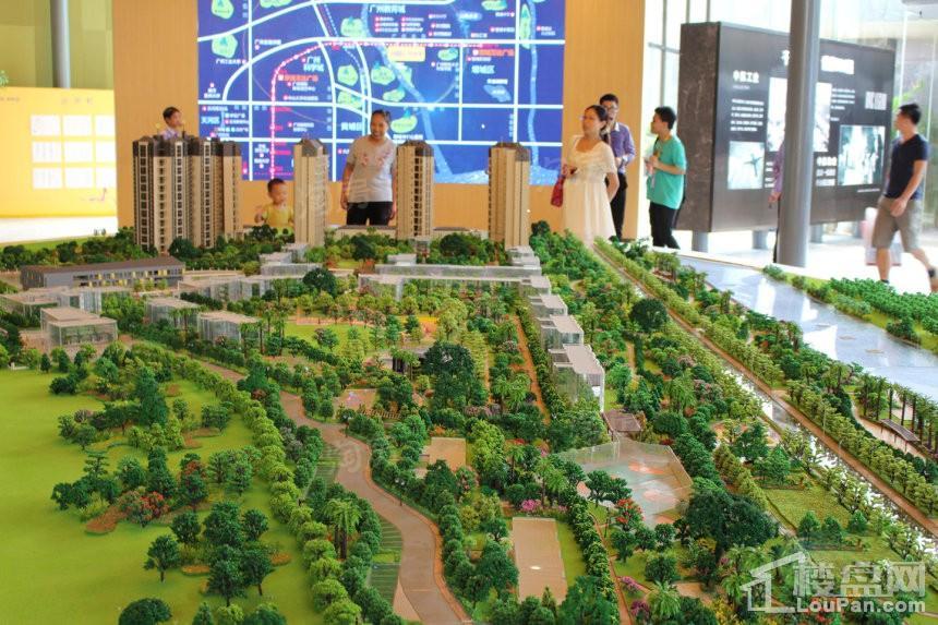 保利中航城实景图