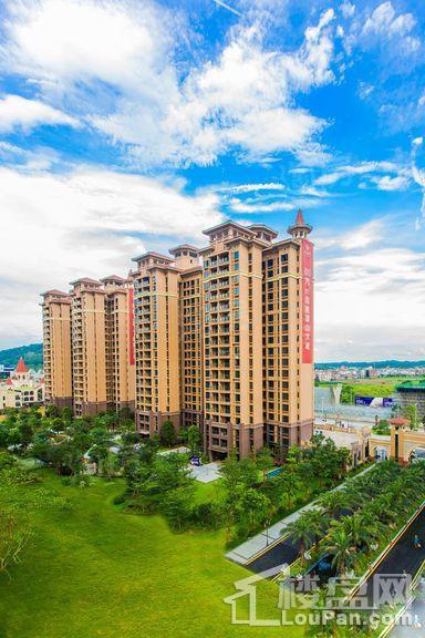 广铝荔富湖畔实景图